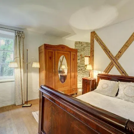 Apartamento Cozy Old Town Historic House